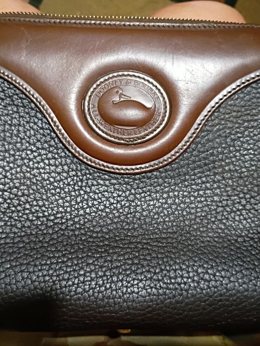 Stunning Vintage Dooney & Bourke Zip Top Bag # A6 609534
